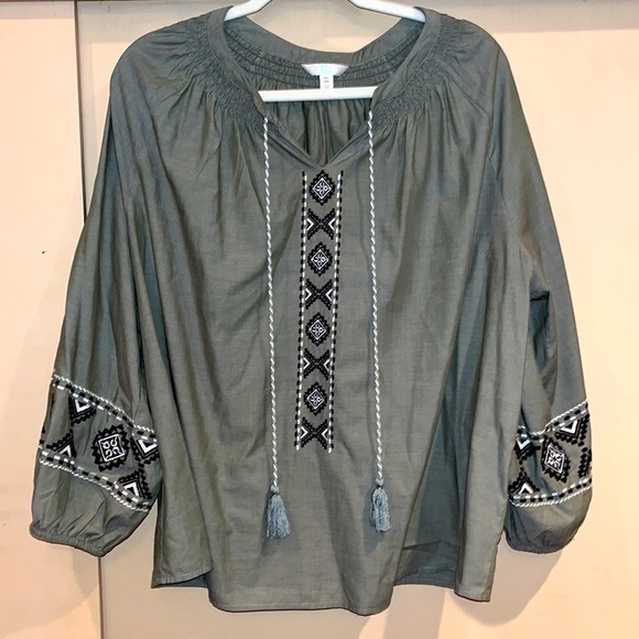 Time and Tru Tops - Time and Tru boho style army green blouse with embroidery size XXL